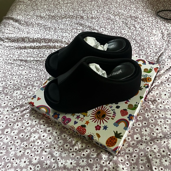 Jeffrey Campbell Black Women's cruiser sandal size 7 - Picture 4 of 5